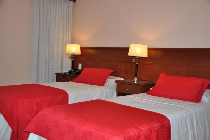 Room 12 of 30