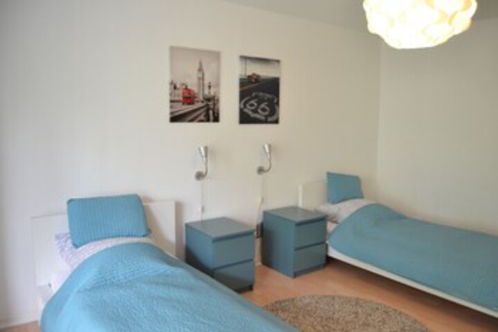 Room 73 of 177