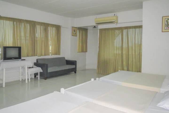 Room 7 of 35