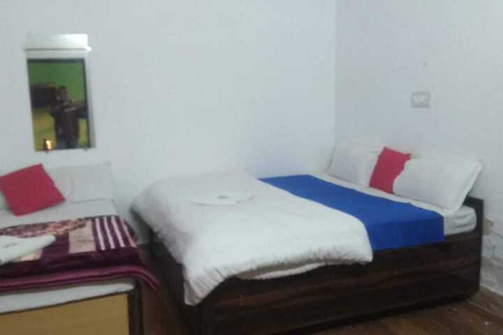 Room 7 of 48