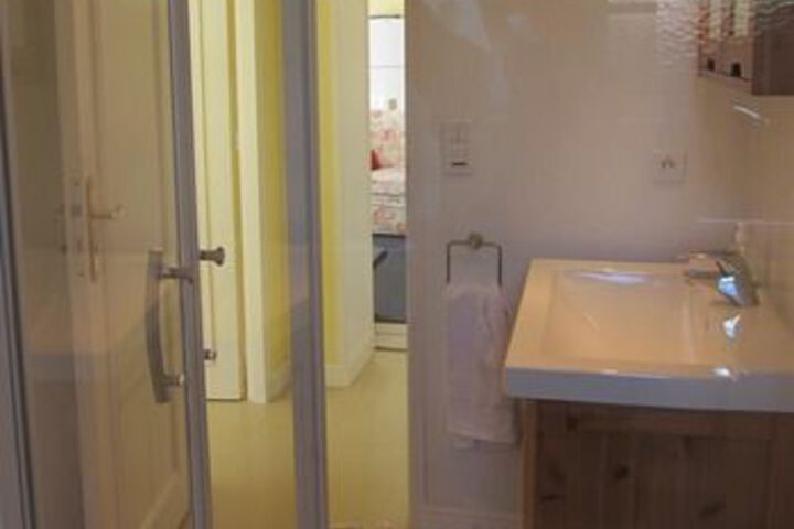 Room 6 of 45