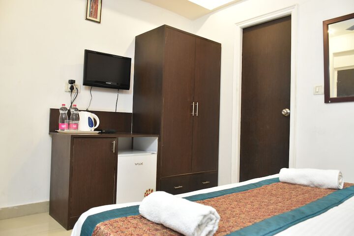 Room 9 of 21