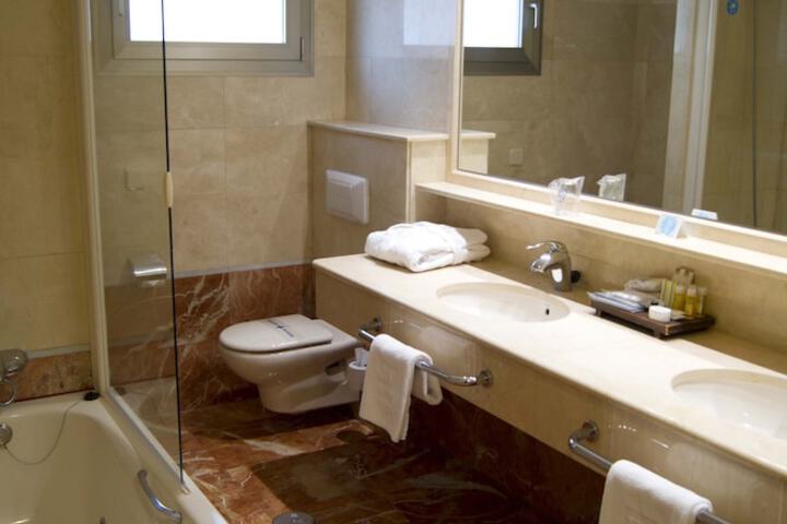 Room 9 of 53