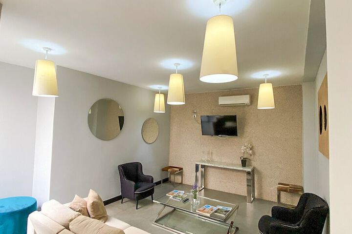 Room 2 of 3