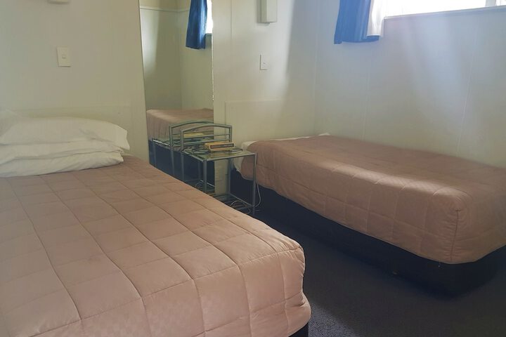 Room 6 of 27