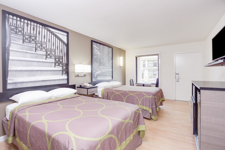2 Double Beds (4 of 4)