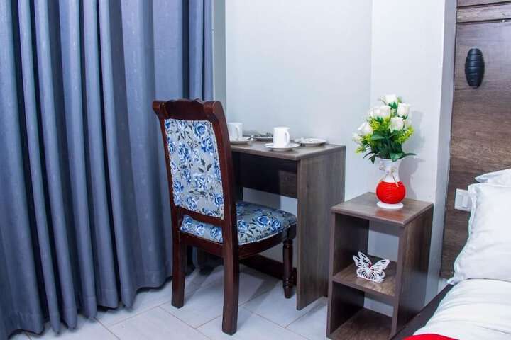 Room 3 of 33