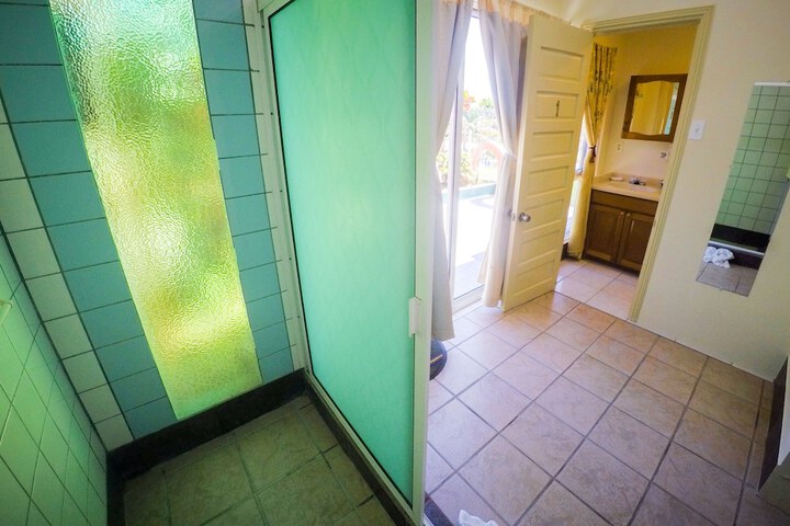 Room 195 of 258