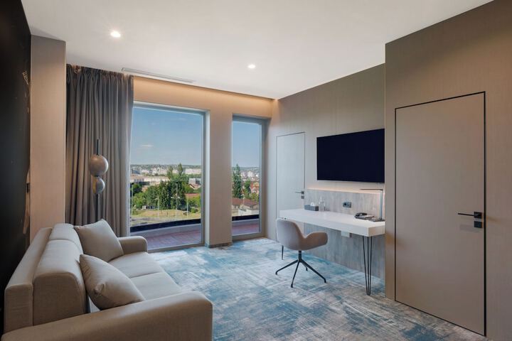 Room 11 of 29