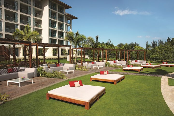 Sundeck 78 of 87