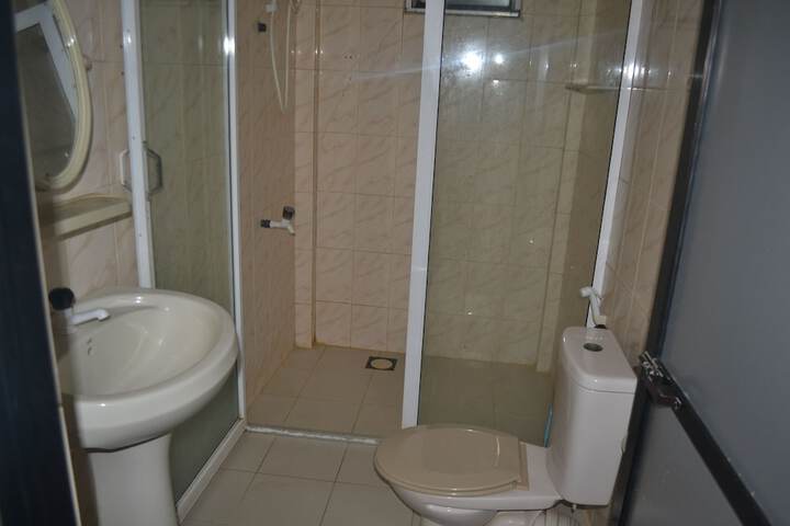 Room 10 of 14