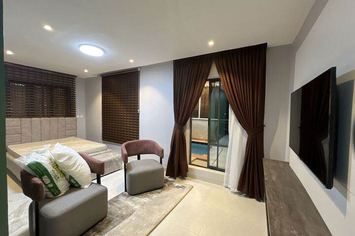 Room 21 of 26
