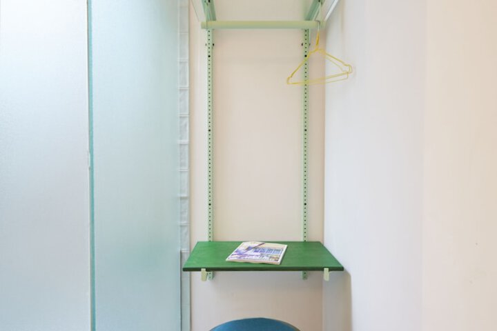 Room 70 of 143
