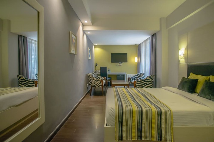 Room 6 of 45