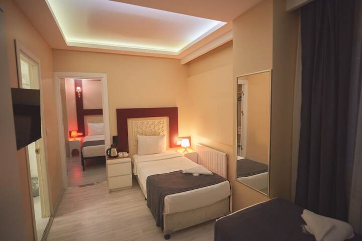 Room 49 of 117