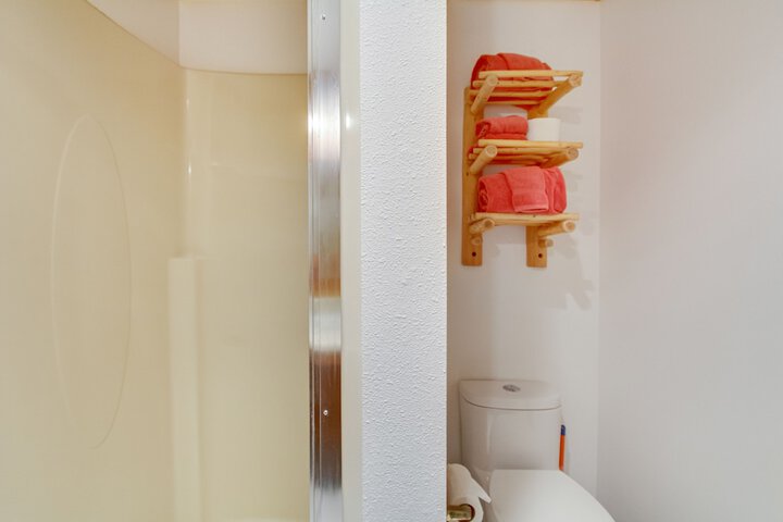 Room 121 of 189