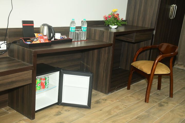 Room 16 of 28
