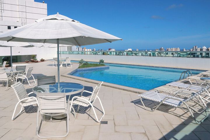 Hotel Pool