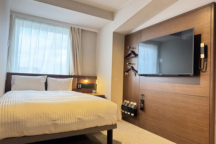 Room 12 of 154