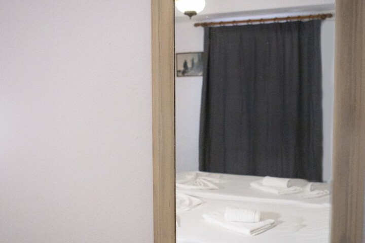 Room 26 of 73
