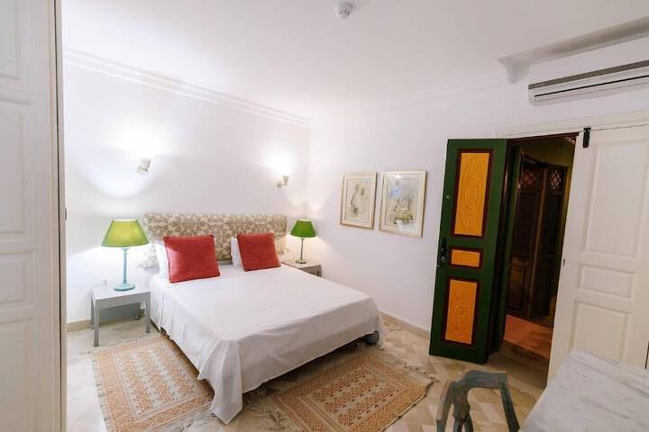 Room 14 of 29
