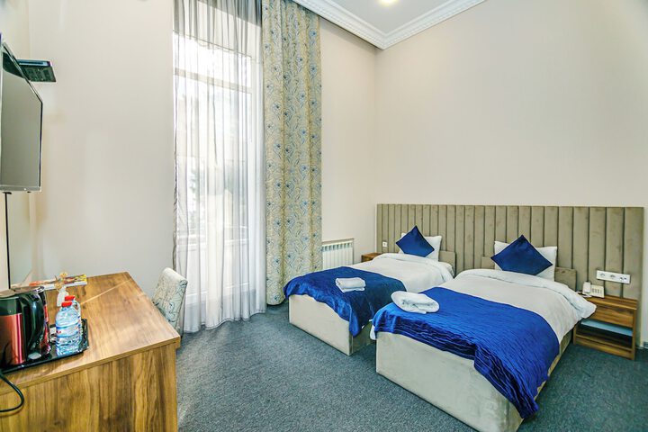 Room 44 of 79