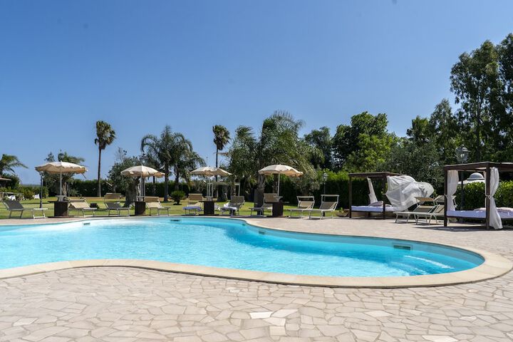 Pool 173 of 247