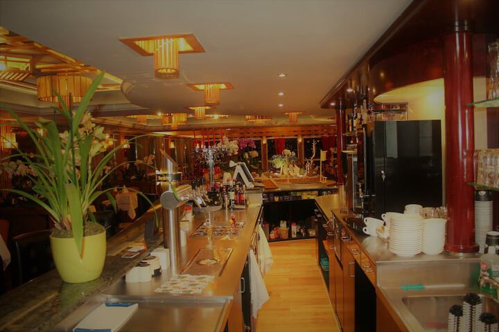 Dining 29 of 55
