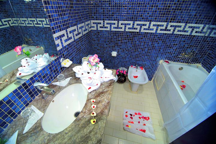 Clean Restrooms