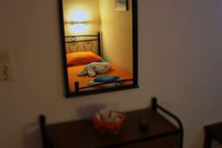 Room 52 of 65