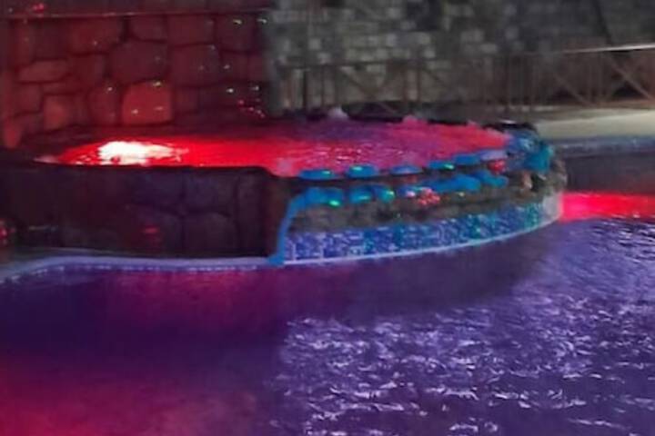 Pool 33 of 38
