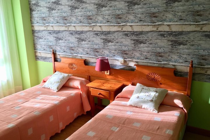 Room 6 of 38