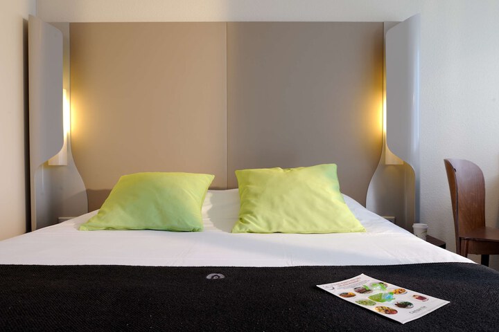 Room 7 of 35