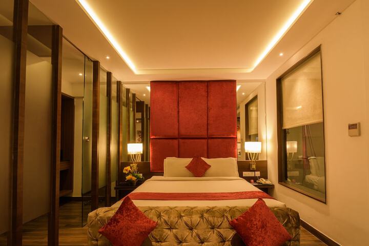 Room 13 of 79