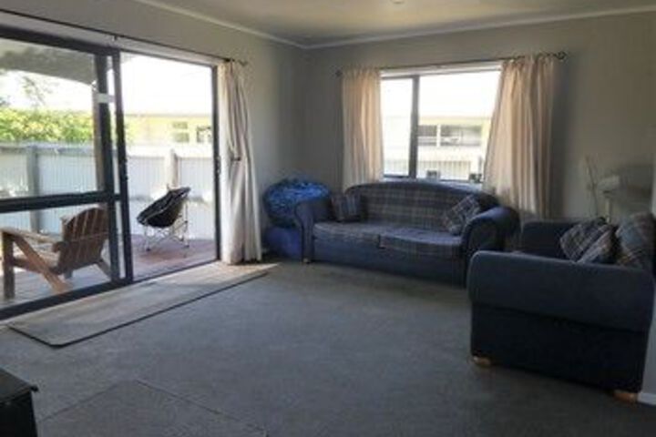 Room 11 of 11