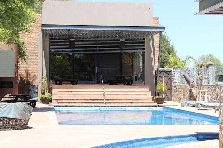 Pool 45 of 73