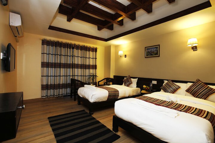 Room 8 of 25