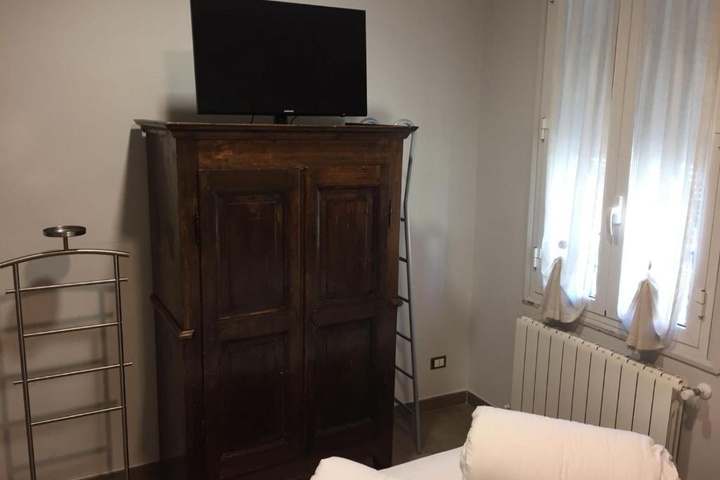 Room 2 of 13