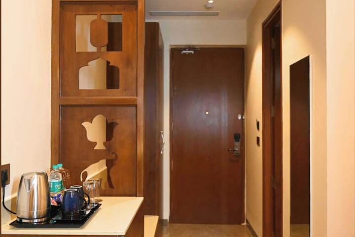 Room 19 of 53
