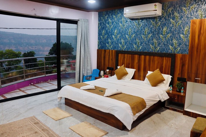 Room 14 of 56