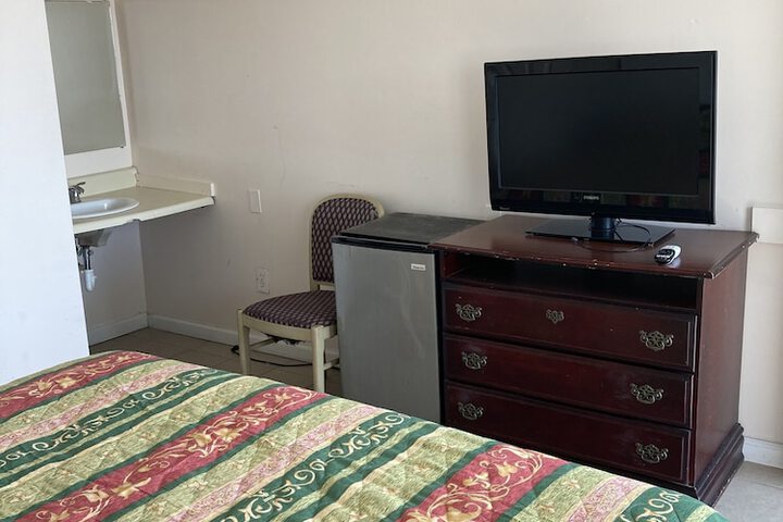 Room 6 of 53