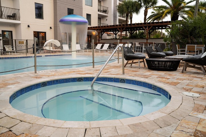 Pool 38 of 58