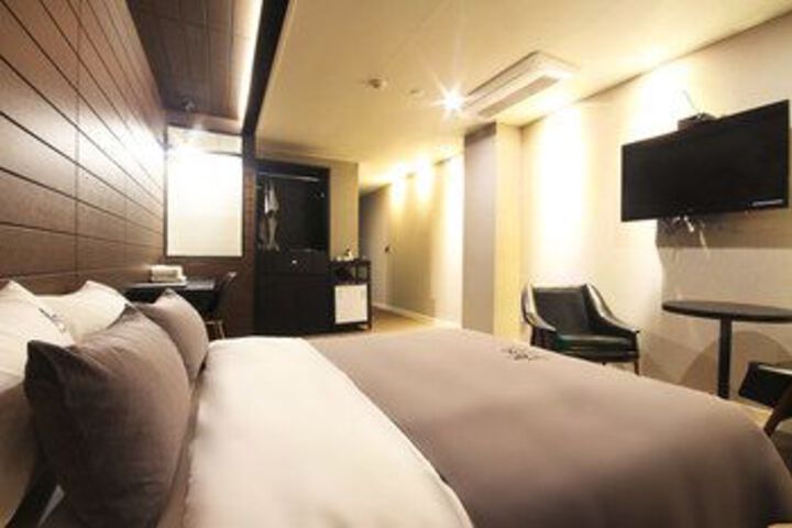 Room 36 of 51
