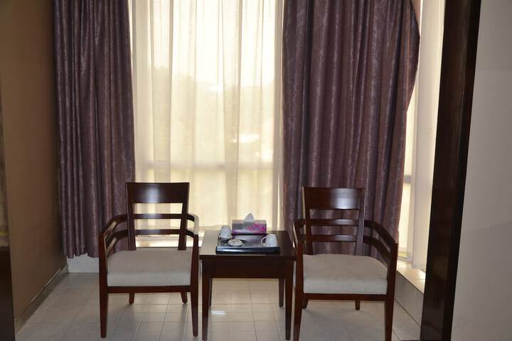 Room 18 of 48