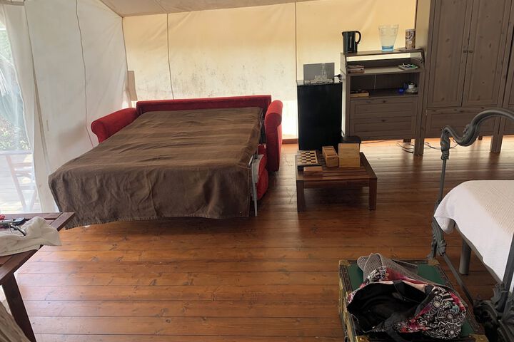 Room 16 of 143