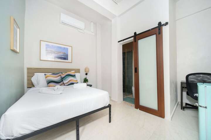 Room 4 of 21
