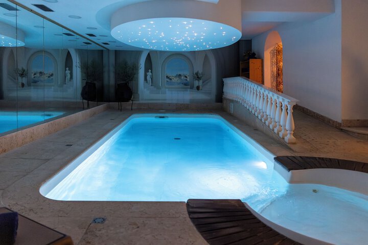 Pool 114 of 180