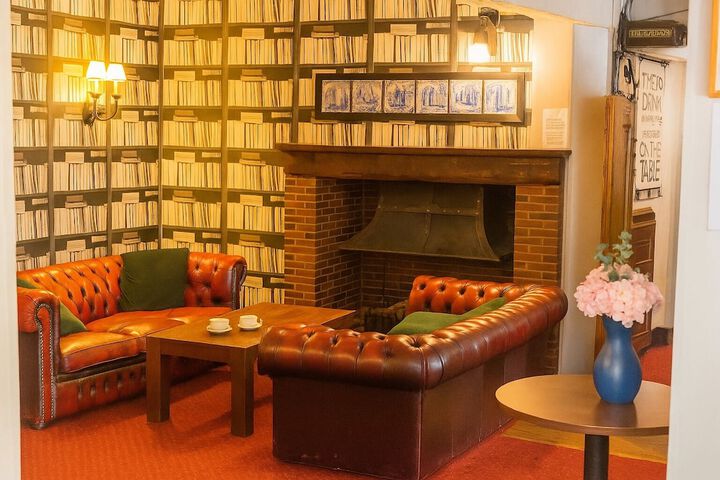 Lounge 59 of 65