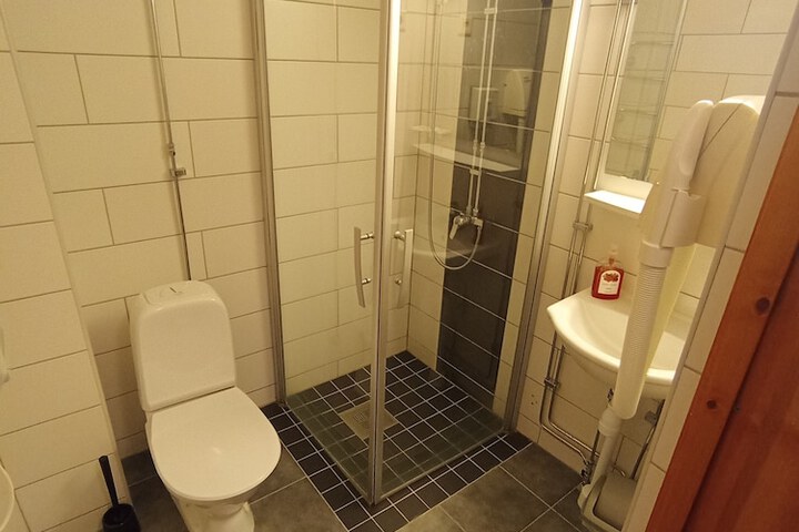 Room 76 of 140