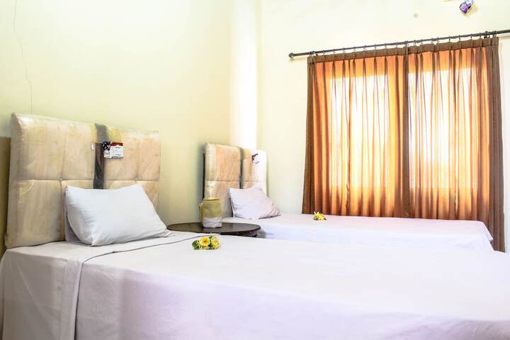 Room 7 of 19